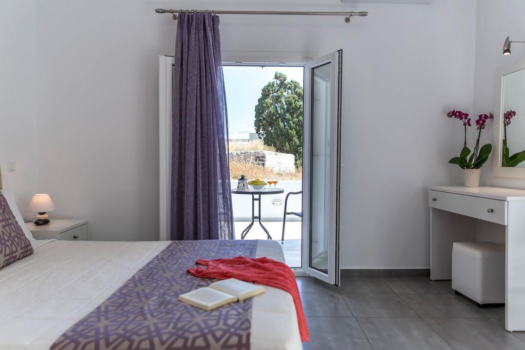 Aigli Villa Fira  Pokoj fotografie